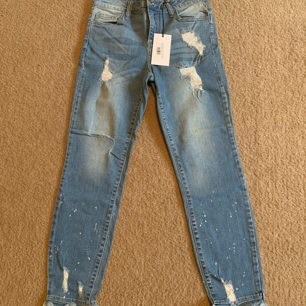 NWT Cello size 9 Jeans